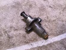 Load image into Gallery viewer, 2002 Yamaha WR250f timing chain tensioner