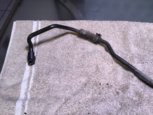 Load image into Gallery viewer, 2001 Yamaha YZ250F Main frame oil line