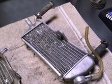Load image into Gallery viewer, 2001 Yamaha YZ250F rad radiators