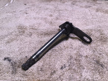 Load image into Gallery viewer, 2001 Yamaha YZ250F Shift shaft
