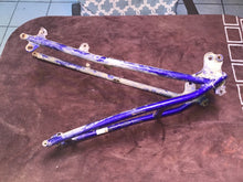 Load image into Gallery viewer, 1998 Yamaha YZ400F subframe