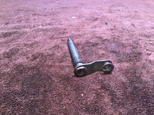 Load image into Gallery viewer, 1998 Yamaha YZ400F Clutch Arm shaft
