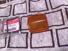 Load image into Gallery viewer, 1986 Honda Reflex turn signal lenses w seal