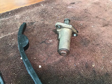 Load image into Gallery viewer, 2003 Yamaha TTR125 timing chain guides timing chain tensioner