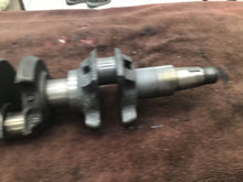 Load image into Gallery viewer, 1977 EVINRUDE Johnson OUTBOARD 75HP 75743S Crankshaft crank journals lobes