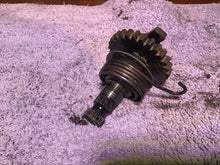 Load image into Gallery viewer, 1975 Yamaha DT100 kickstart spindle kick start primary secondary Gear