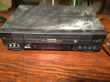 Load image into Gallery viewer, Toshiba W528 4 Head HIFI VHS VCR Player Recorder for parts does not display