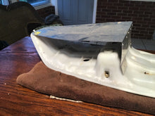 Load image into Gallery viewer, 1986 Suzuki GSXR750 GSXR 750 seat pan