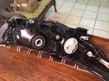 Load image into Gallery viewer, NEW LEFT HEADLIGHT FITS TOYOTA HIGHLANDER LE PLUS 2017 81150-0E330 TO2502251