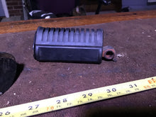 Load image into Gallery viewer, 1981 1982 HONDA CB900F FOOT RESTS PEGS STEPS SET PAIR