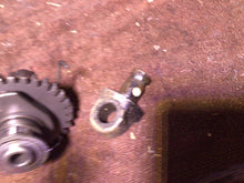 Load image into Gallery viewer, 1989 - 1998 SUZUKI RMX250 KICK START STARTER KICKSTART GEAR SHAFT