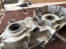 Load image into Gallery viewer, 1994 YZ250 YAMAHA 1996 CRANKCASE 1 LEFT
