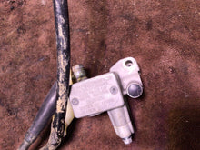 Load image into Gallery viewer, 1989-1996 SUZUKI RMX250 RMX 250 FRONT BRAKE MASTER CYLINDER & LEVER 59600-05D00