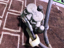 Load image into Gallery viewer, 1989-1996 SUZUKI RMX250 RMX 250 FRONT BRAKE MASTER CYLINDER & LEVER 59600-05D00