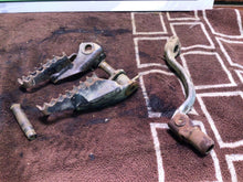 Load image into Gallery viewer, 1989 - 1994 Honda CR125 Foot Peg Set Pair Footpegs CR 125 250 500 shifter