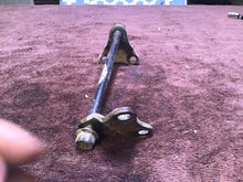 Load image into Gallery viewer, 1998 Yamaha YZ400F motor mount