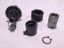 Load image into Gallery viewer, 1983 Honda XR 100 R XR100 XR100R / Original OEM Nice KICK START SHAFT KICKER