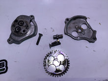 Load image into Gallery viewer, 1983 HONDA OEM ENGINE MOTOR OIL PUMP 15100-436-000