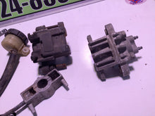 Load image into Gallery viewer, 1998 Honda CBR600 F3 rear brake caliper front brake caliper cores rear brake res