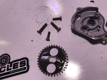 Load image into Gallery viewer, 1992 Honda XR100R OEM ENGINE MOTOR OIL PUMP