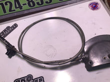 Load image into Gallery viewer, 1972 Honda SL350 SL 350 Clutch Actuator / Sprocket Cover Code