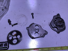 Load image into Gallery viewer, 1981 Honda XR80 Oil Pump 81 XR 80 1980