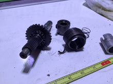 Load image into Gallery viewer, 1982 Honda XL XR 80 Kick Starter Shaft Gear Engine Start Foot Kicker