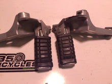 Load image into Gallery viewer, ORIGINAL OEM 198 HONDA MAGNA V45 Set REAR PASSENGER FOOT PEGS & MOUNTS