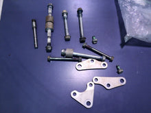 Load image into Gallery viewer, 1990 - 1999 SUZUKI DR250 ENGINE MOTOR MOUNT BRACKET bolts hardware