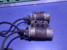 Load image into Gallery viewer, Triumph T100 Daytona Twin T100C T100R Trophy dual ignition coils For parts