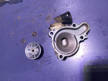 Load image into Gallery viewer, 05-07 Kawasaki KX250 KX 250 ENGINE WATER PUMP W HOUSING IMPELLER GEAR 2 STROKE