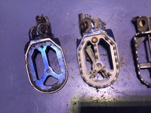 Load image into Gallery viewer, ✅ 2005 kx250 Pegs Foot Mounts KAWASAKI KX250 125  05-07