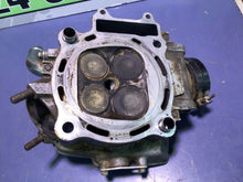 Load image into Gallery viewer, 2005 HONDA CRF450R ENGINE MOTOR CYLINDER HEAD valves intake exhaust