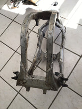 Load image into Gallery viewer, 2005 Honda Crf450r Frame Chassis crf450 crf 450 r