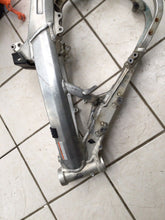 Load image into Gallery viewer, Suzuki RM-Z450 - Stock Main Frame Chassis - 2005 RMZ 450 OEM BOS ONLY RMZ450