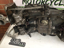 Load image into Gallery viewer, HONDA 84 1984 GL1200 GOLDWING ASPENCADE 1200 CARBS THROTTLE BODY CARBURETOR ASSY