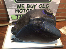 Load image into Gallery viewer, 99-04 YAMAHA TTR 225 TTR225 OEM STOCK  GAS TANK FUEL TANK  ! 5FG-F4100-30-00