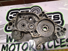Load image into Gallery viewer, 2001 99-02 Kawasaki KX125 KX 125 Right Side Engine Crankcase Crank Case Half