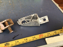Load image into Gallery viewer, 1991 - 1997 Kawasaki KX80 KX 80 OEM FOOT PEGS Set Foot rest