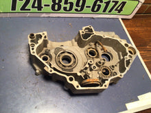 Load image into Gallery viewer, 02 Yamaha YZ 426F YZ 426 Right Engine Crankcase Case 5SF-15150-00-00 2002