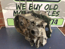 Load image into Gallery viewer, 1993 HONDA XR80R LEFT RIGHT CRANKCASE CRANK CASES 11100-176-020 11100-GCR-000