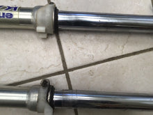 Load image into Gallery viewer, 2002 YAMAHA YZ426F OEM RIGHT LEFT FRONT SUSPENSION FORKS SHOCKS DAMPERS