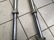 Load image into Gallery viewer, 2002 YAMAHA YZ426F OEM RIGHT LEFT FRONT SUSPENSION FORKS SHOCKS DAMPERS