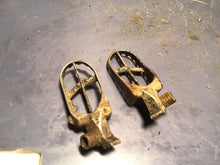 Load image into Gallery viewer, YAMAHA YZ125 YZ85 YZ125 YZ400F YZ426F FOOT PEGS OEM 2002 yz426
