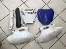 Load image into Gallery viewer, 2002 Yamaha Yz426f Plastics Body Kit Cowls Side Cover Number plate