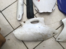 Load image into Gallery viewer, 2002 Yamaha Yz426f Plastics Body Kit Cowls Side Cover Number plate