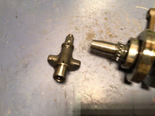Load image into Gallery viewer, 1996 Yamaha XT 225 XT225 Engine Motor Crank Shaft Crankshaft Rod counter bal