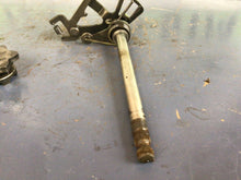 Load image into Gallery viewer, 1996 92-07 Yamaha Serow XT225 XT-225 / OEM Nice GEAR SHIFT SHAFT ASSEMBLY