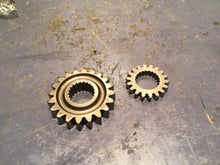 Load image into Gallery viewer, 1989 kawasaki kx 250 primary gear and crank gear