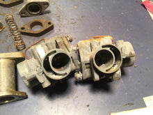 Load image into Gallery viewer, Honda CA160 CB160 CL160 Carburetor/Carb Twin Srambler 1965 1966 1967 1968 CORES
